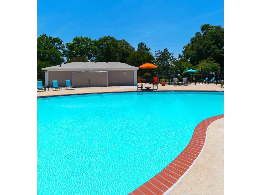 North Shore Gardens Apartments - Photo 3 of 15