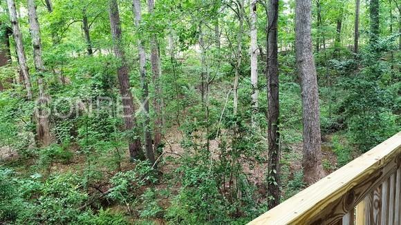 321 Hearthstone Rd - Photo 3 of 21