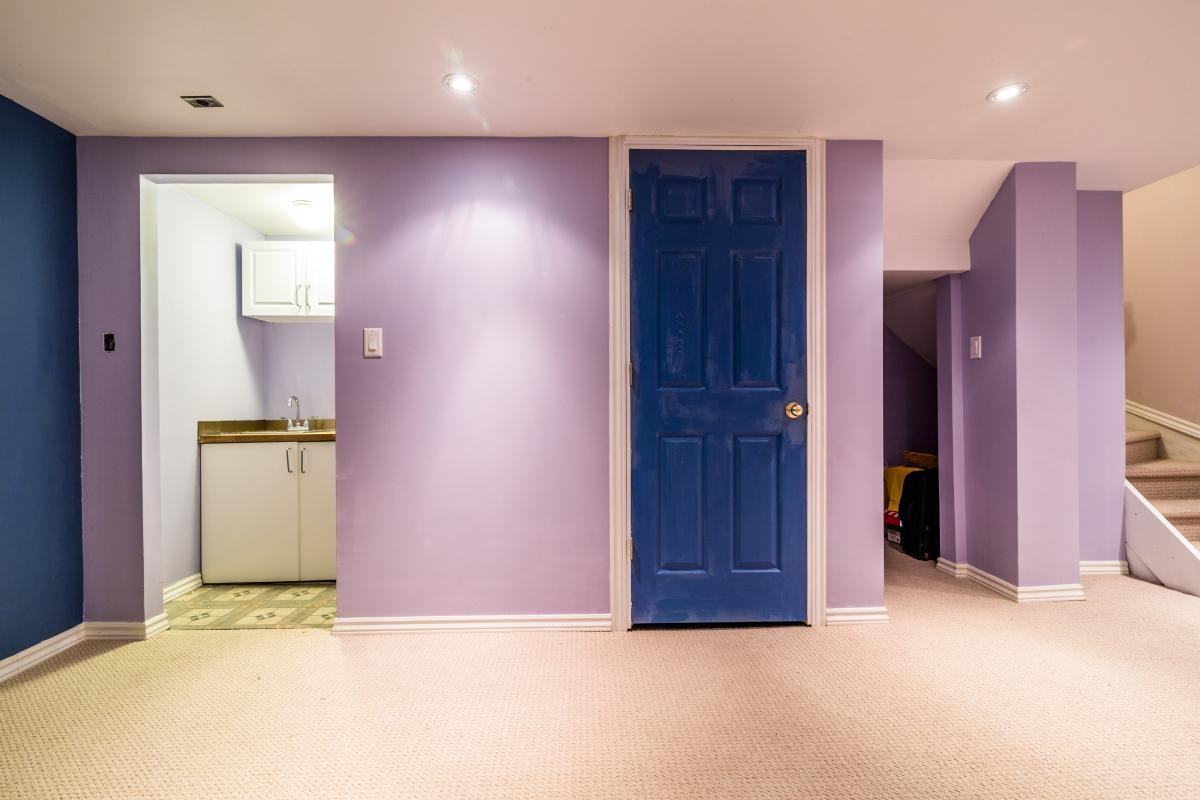 22 Leaside Park Drive - Photo 3 of 30