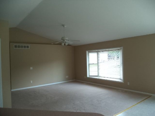 588 Fairway Cir - Photo 2 of 13