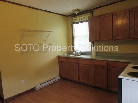 343 S Main St - Photo 3 of 7