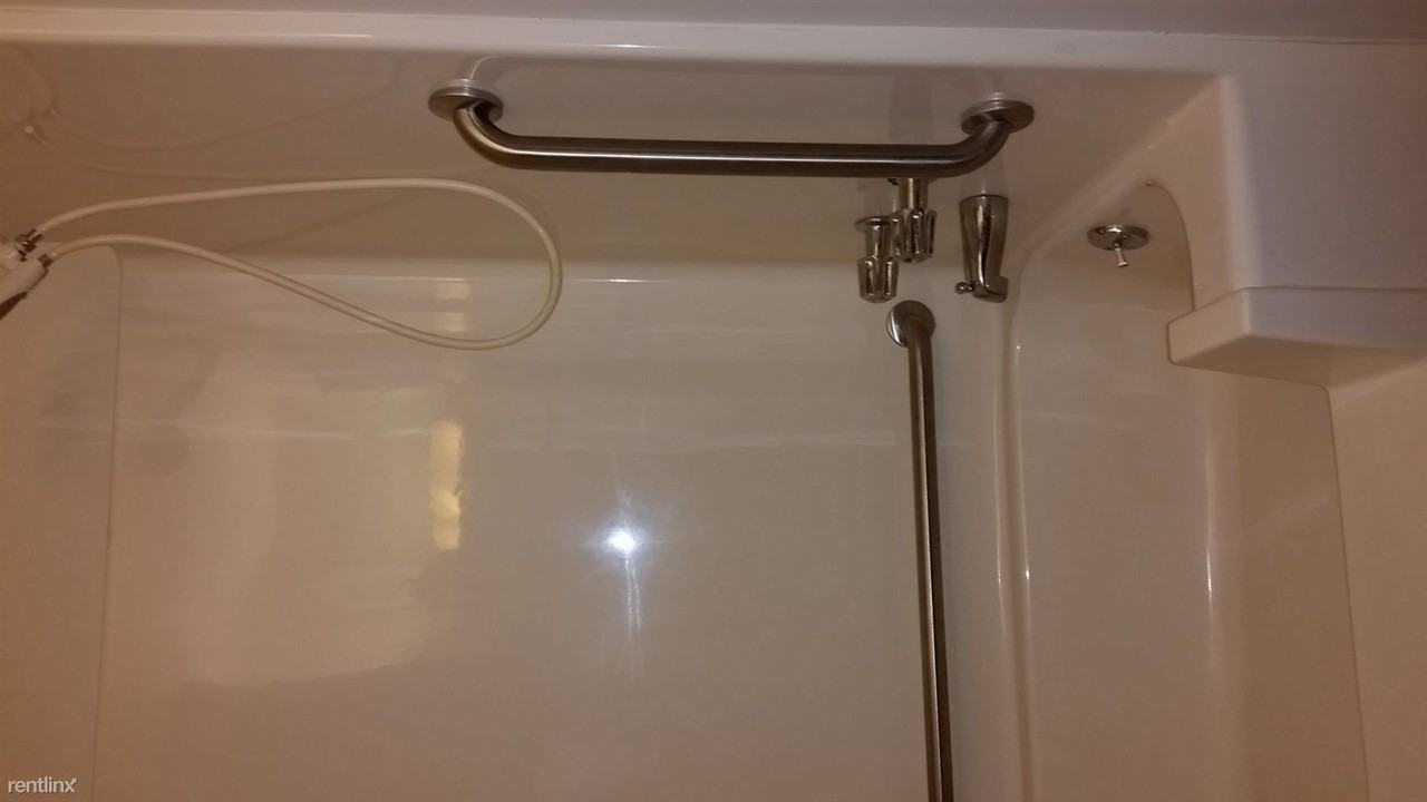 Bells of Bavaria Apartments 435 W Schleier St, Frankenmuth, MI 48734