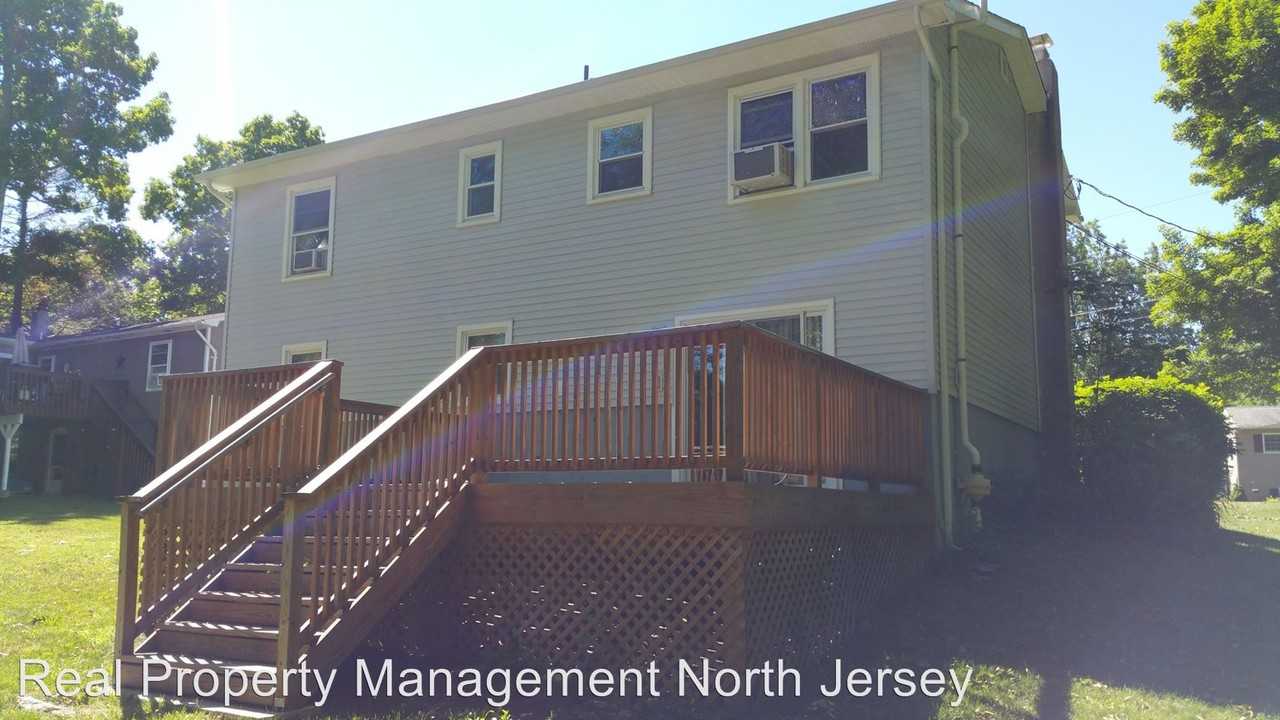 139 Barry Dr N - Photo 2 of 13