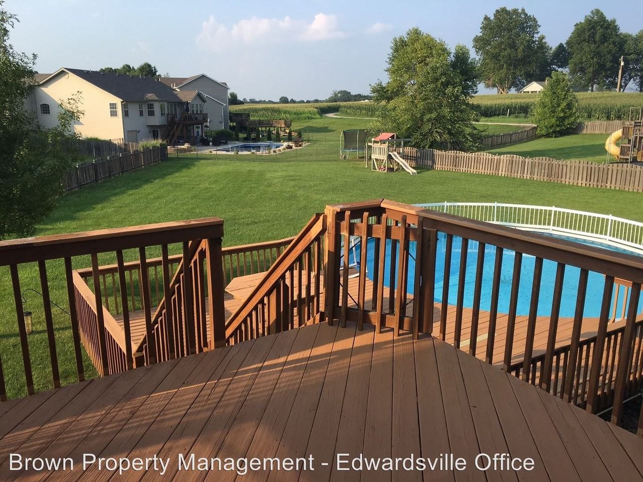 8352 Burlington Dr - Photo 3 of 10