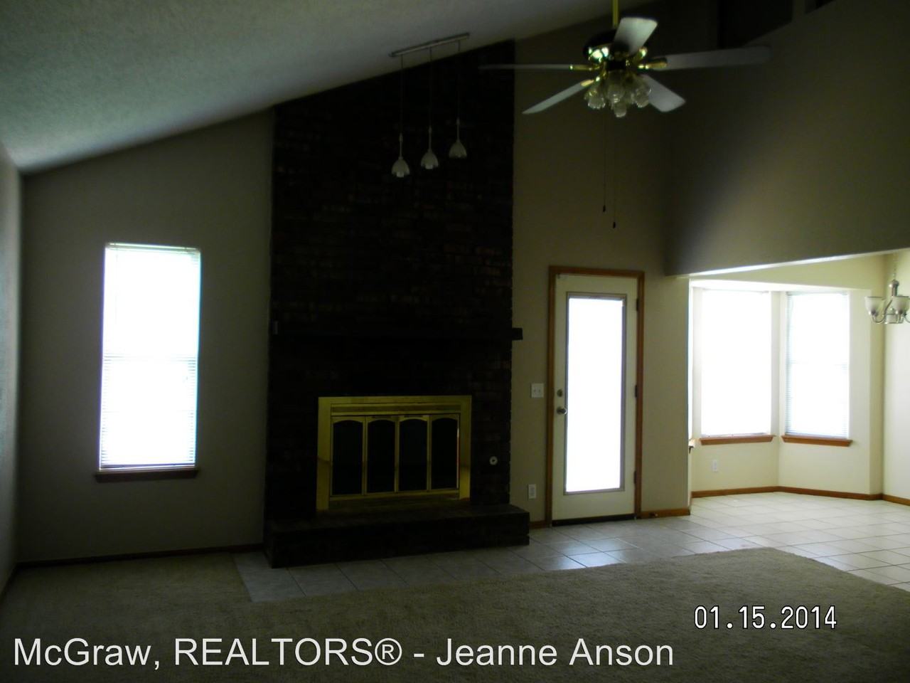 2613 E Queens St - Photo 2 of 10