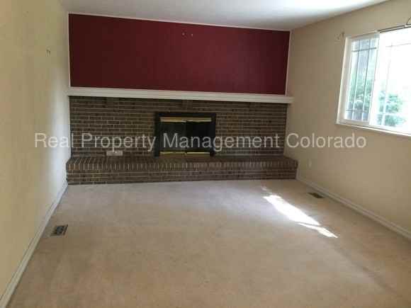 1691 S Lansing St - Photo 2 of 14