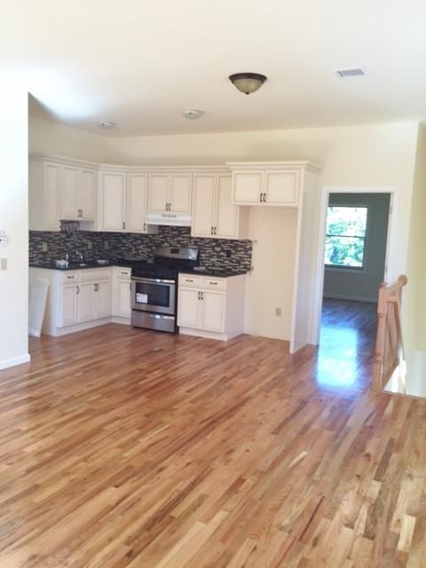 513 Abbott Ave - Photo 3 of 9