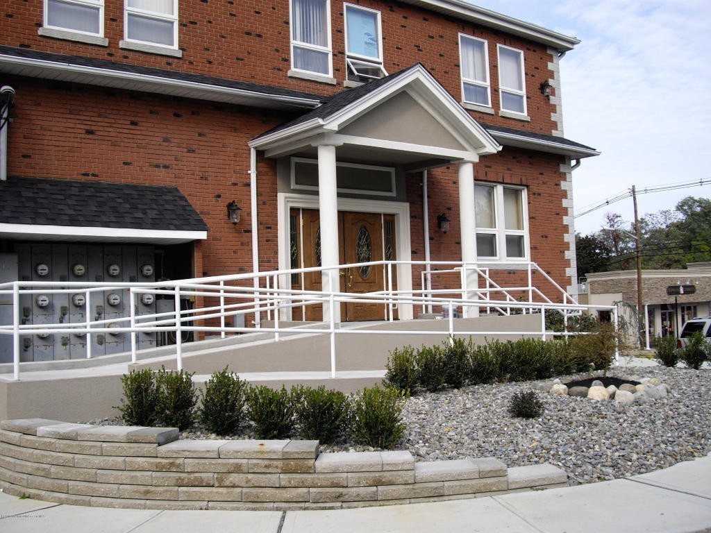 82 Bethany Rd #4 - Photo 2 of 2