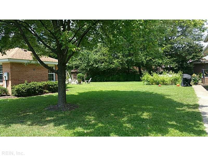 301 Hunterdale Rd - Photo 2 of 17