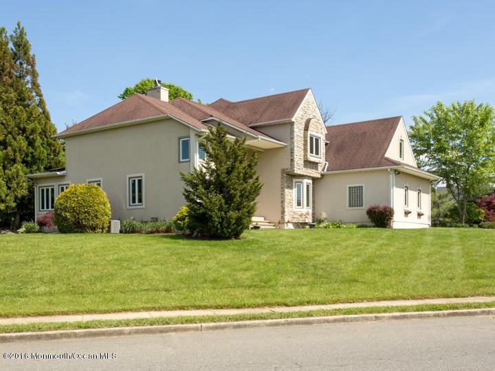 2 Waterbury Ct - Photo 2 of 40