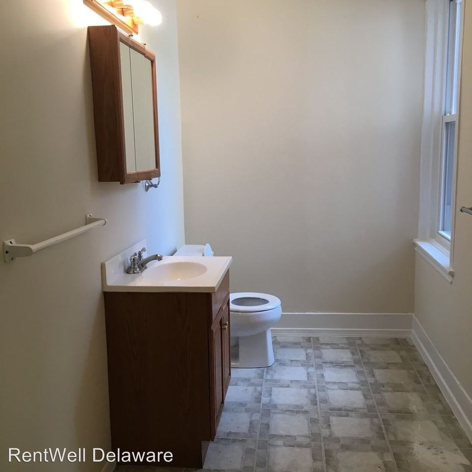 1 W 8th St - Photo 3 of 10