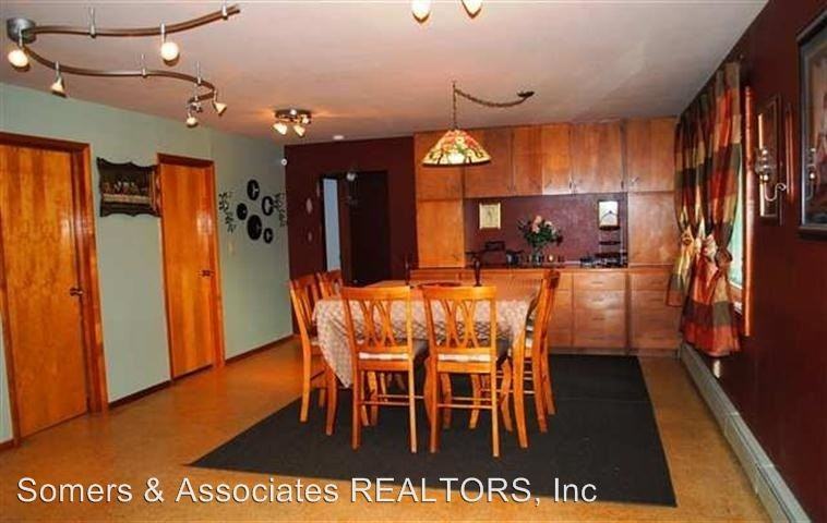 900 Park Dr - Photo 2 of 15