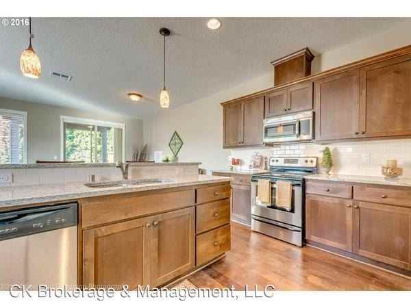 2616 NE 131st Ct