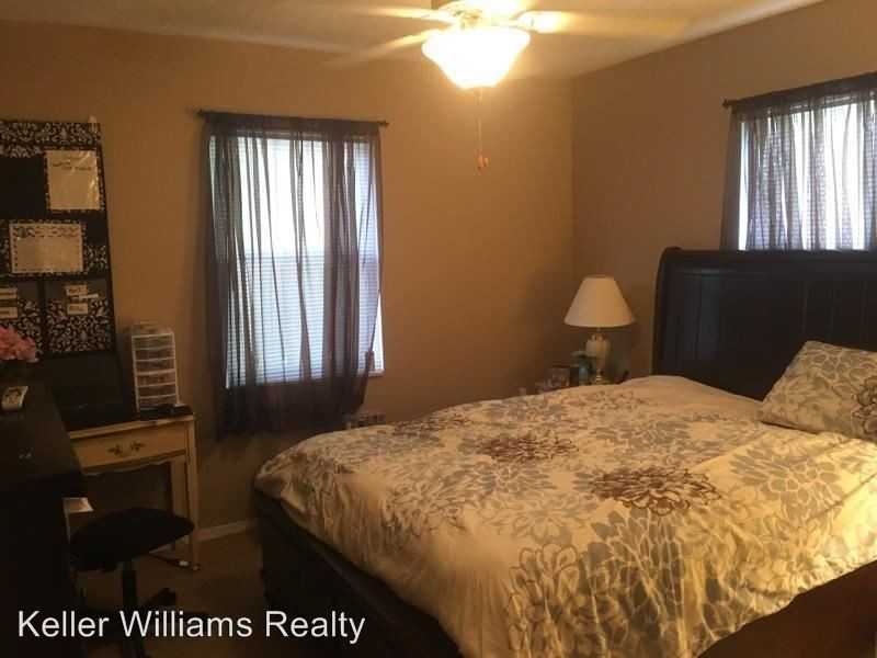 718 S Watauga Ave - Photo 2 of 9