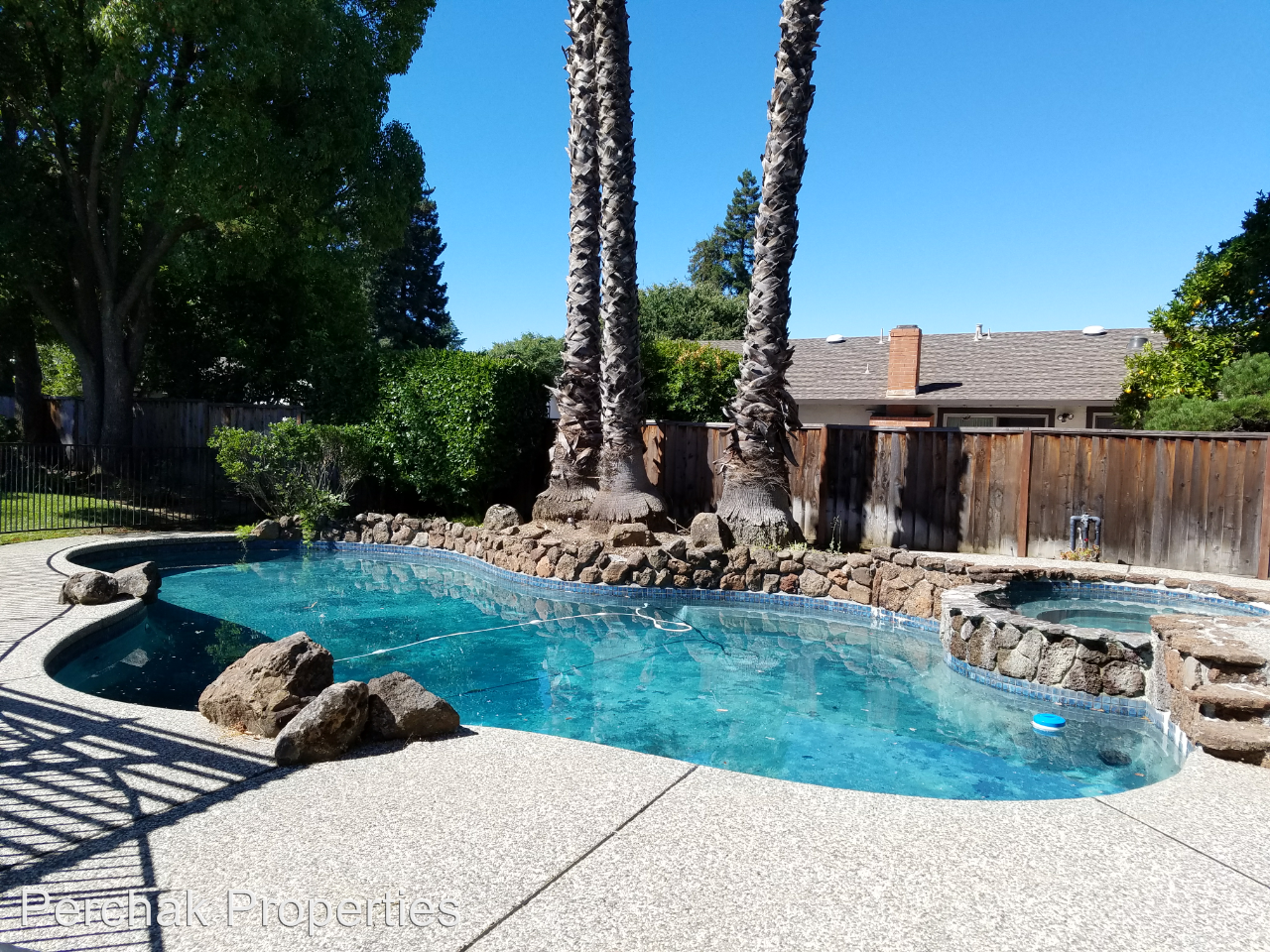 331 Barrow Ct - Photo 2 of 7