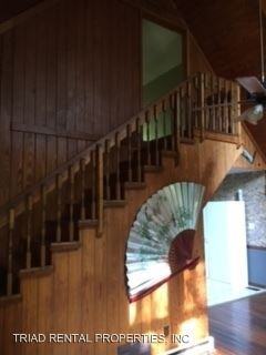 425 Jones Rd - Photo 3 of 9