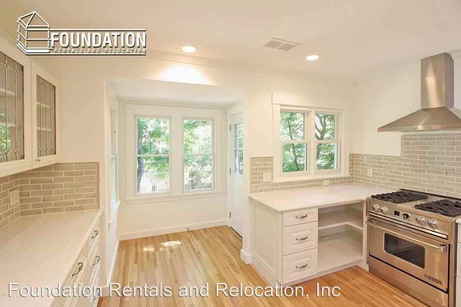 127 Sunnyside Ave - Photo 3 of 9