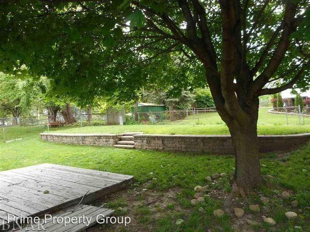 2005 Clearwater Ave - Photo 2 of 7