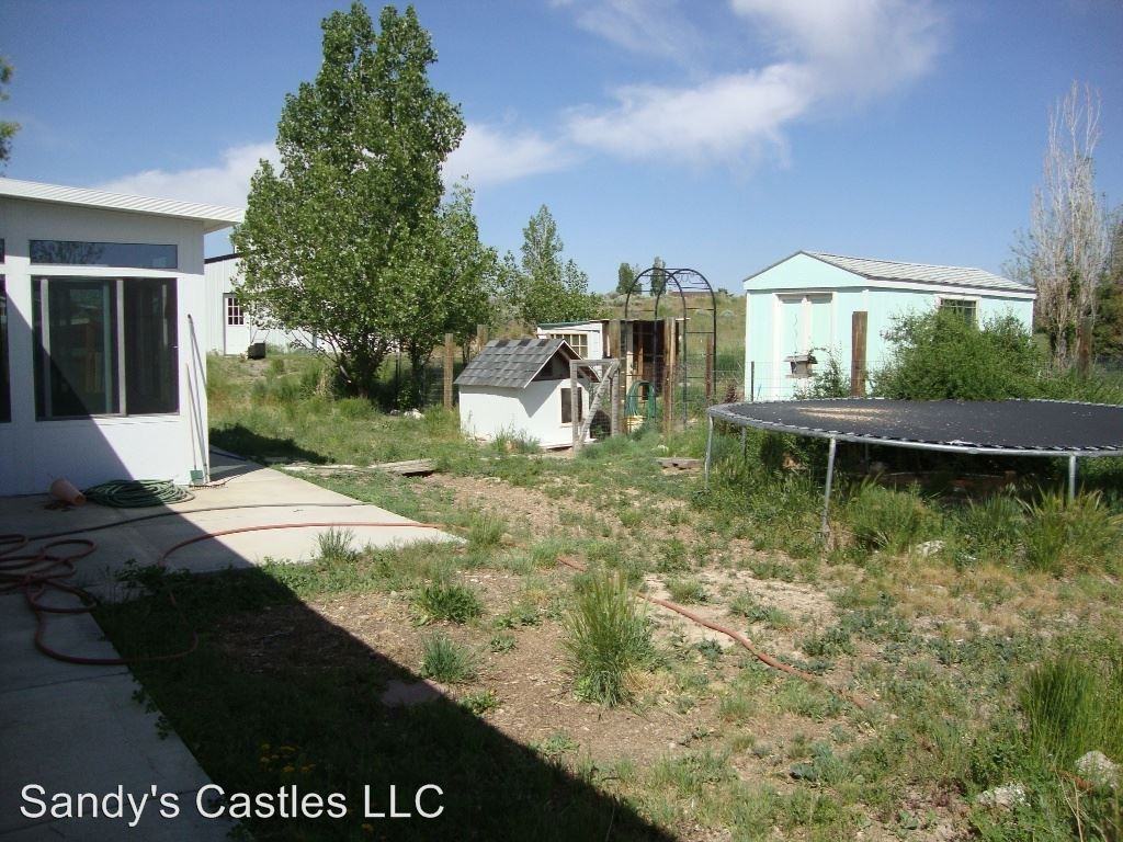 589 Frisco Pl - Photo 2 of 10