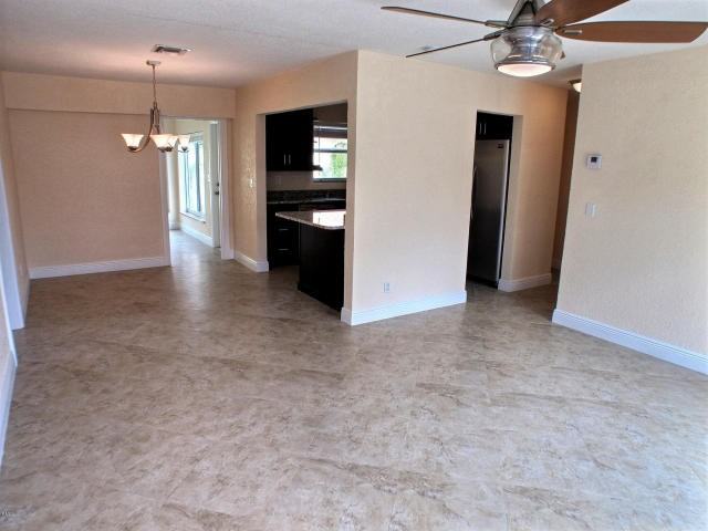 2135 NE 2nd Dr - Photo 2 of 8