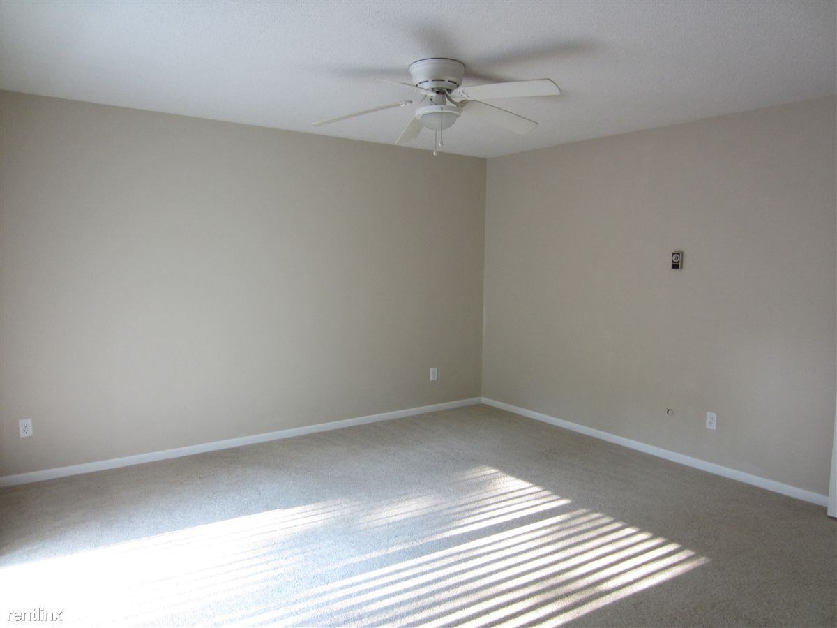 Ravine road and Winding Way Apartments Ravine Rd, Kalamazoo, MI 49004