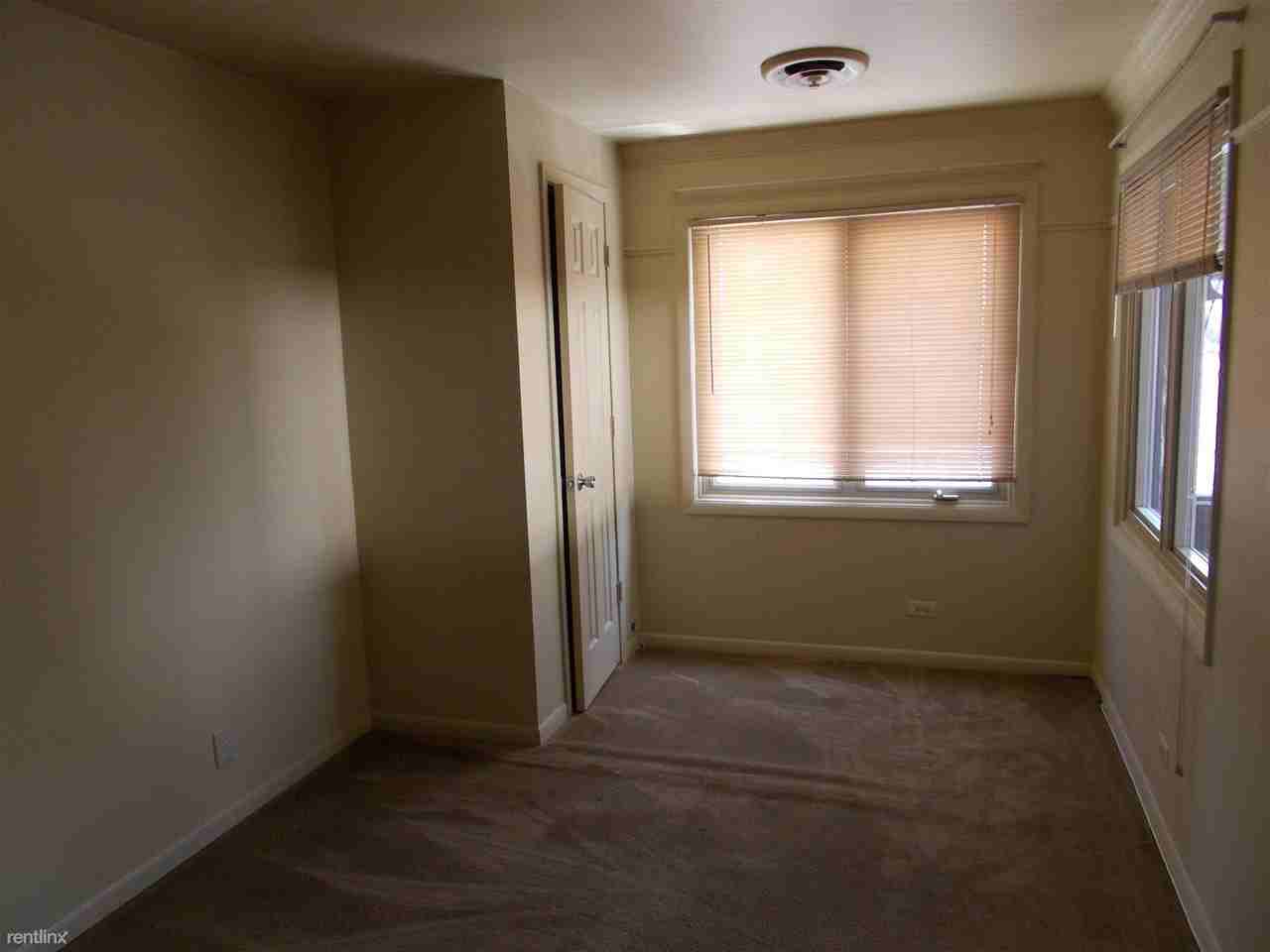 15800 Suntone Dr - Photo 3 of 9