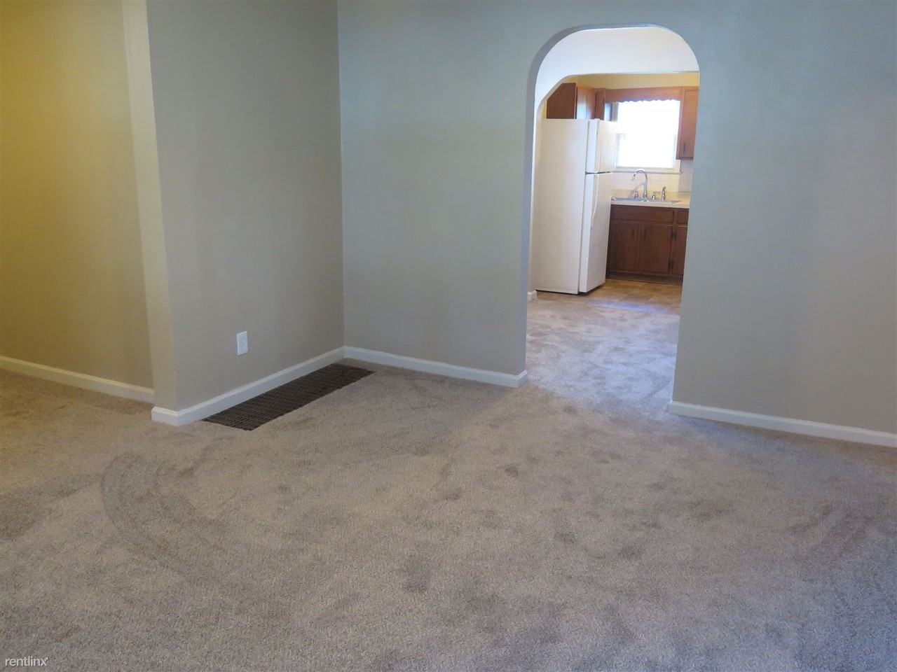 2327 S Maywood Ave - Photo 2 of 12