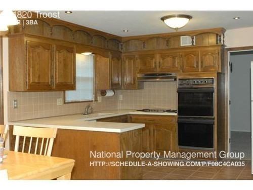 11820 Troost Ave - Photo 2 of 19