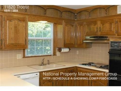 11820 Troost Ave - Photo 3 of 19