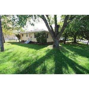 350 28th Ave N - Photo 2 of 15