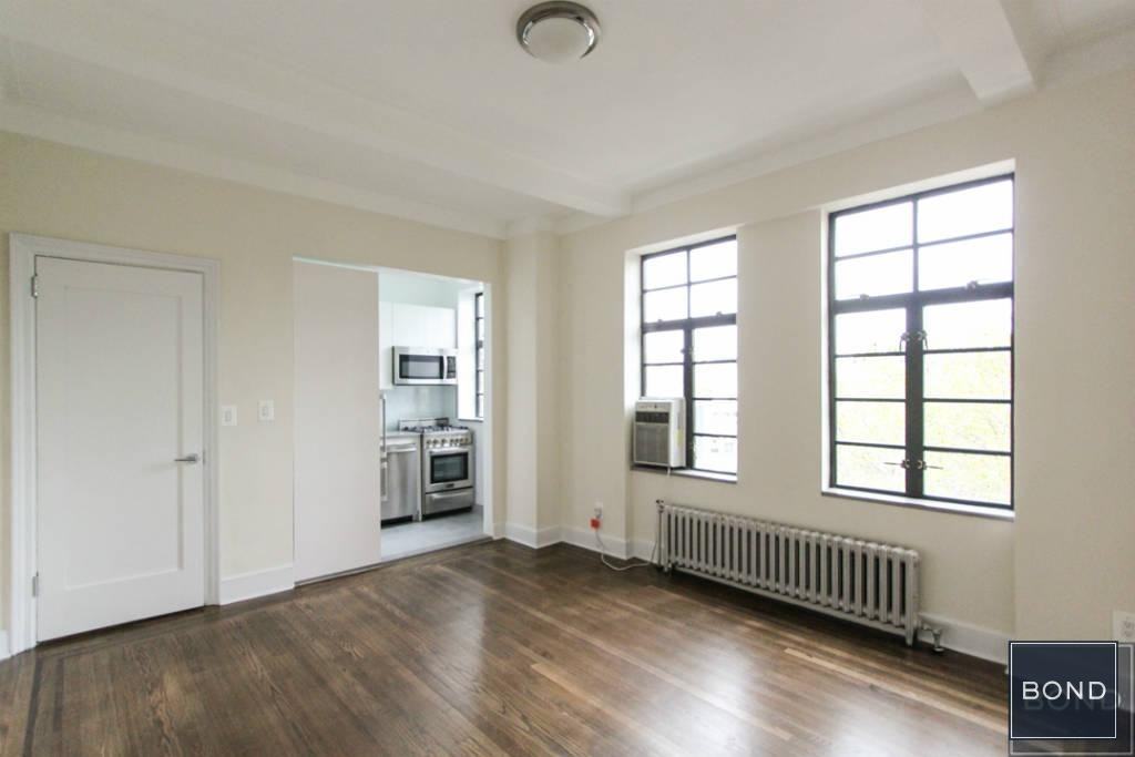 Sheridan Square & Ave of the Americas ##4B