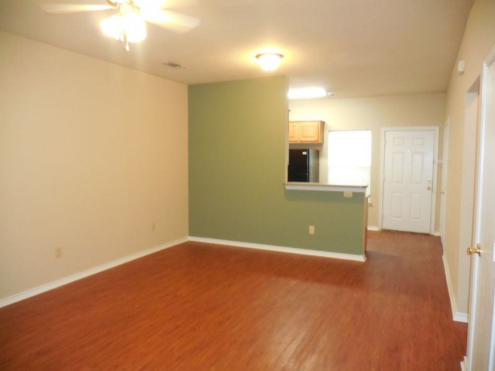 5990 Robinwood Ln - Photo 3 of 11