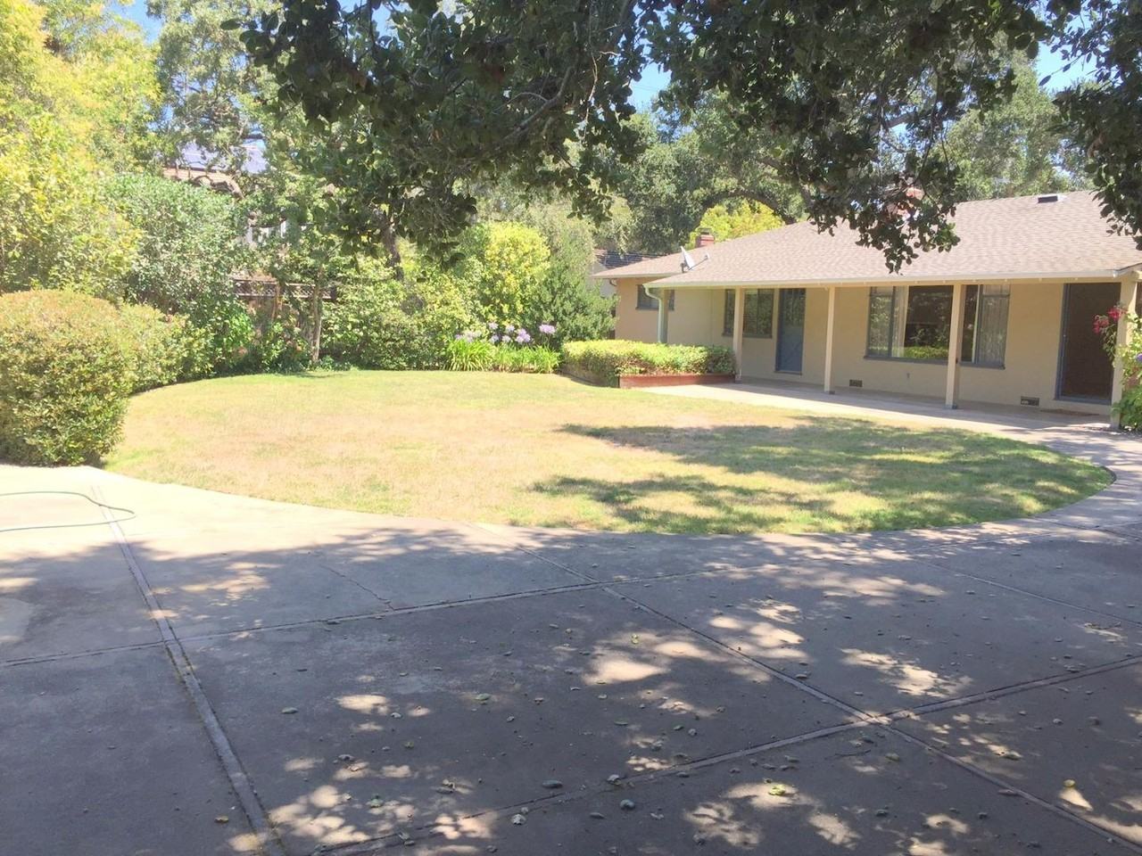 985 Berkeley Ave - Photo 3 of 33