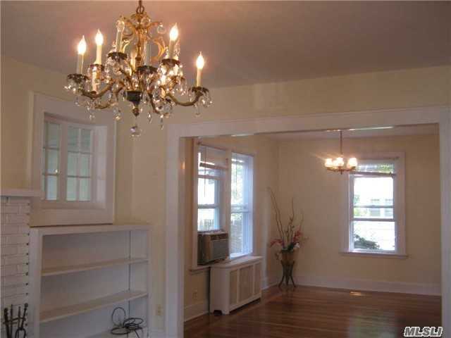 10 Nassau Rd - Photo 3 of 19