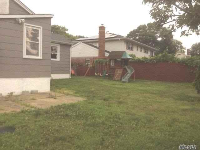 416 S 13th St - Photo 2 of 6