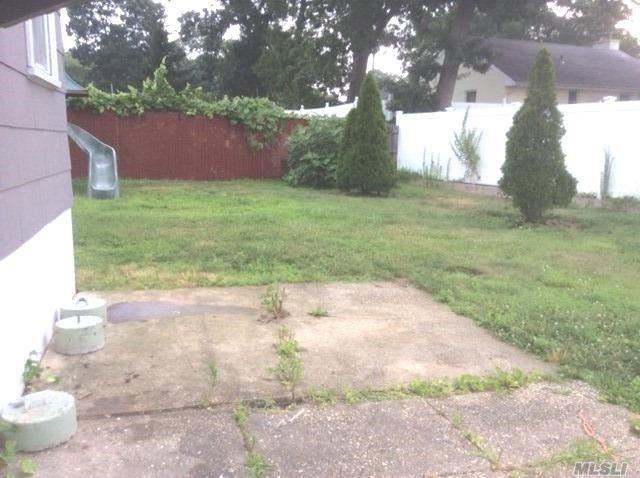 416 S 13th St - Photo 3 of 6