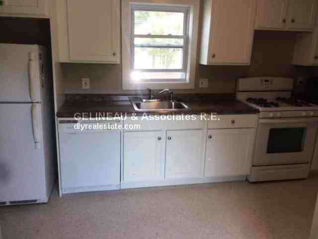 319 Grove St 2 - Photo 2 of 8