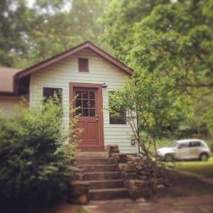 267 Davis Creek Rd - Photo 2 of 19