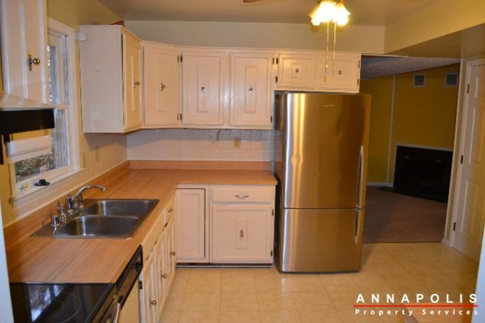 104 Maple Dr - Photo 3 of 33