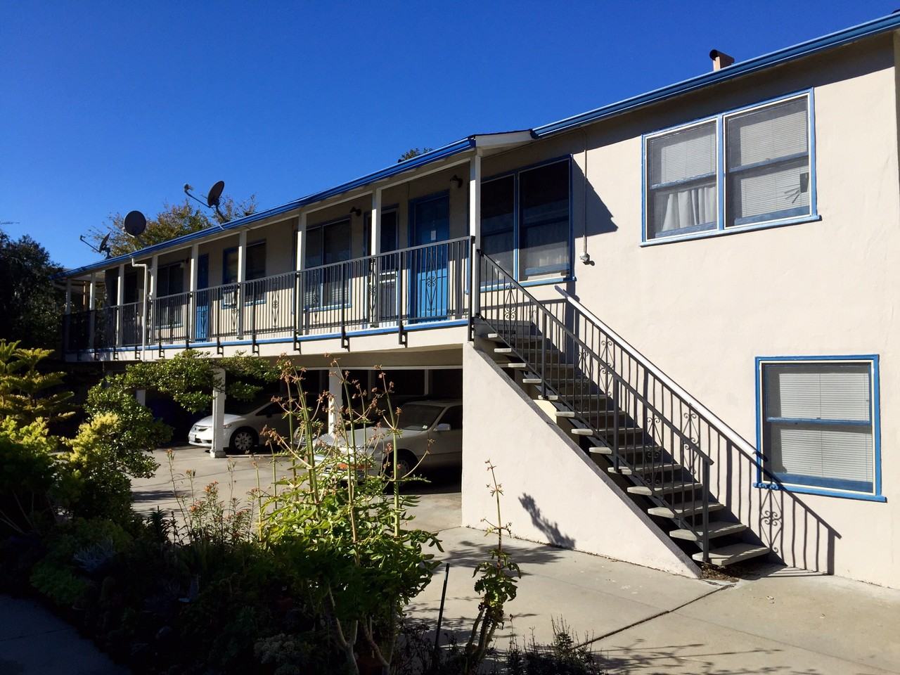 219 Anita Road - Photo 2 of 5