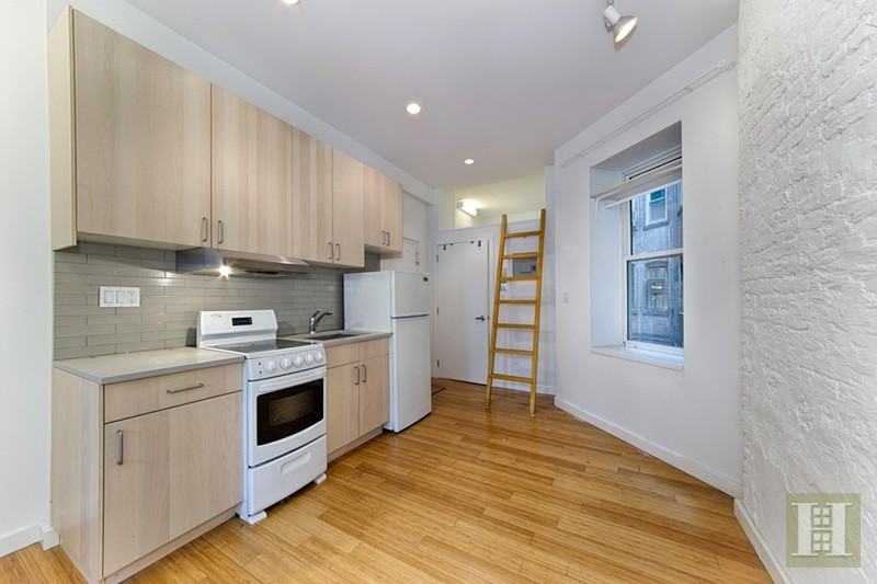 252 E 7th St #1 - Photo 2 of 5