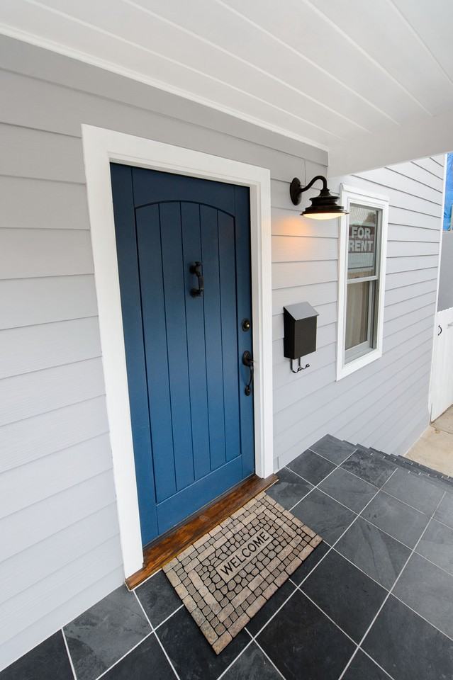 6117 Glen Holly Street - Photo 3 of 20