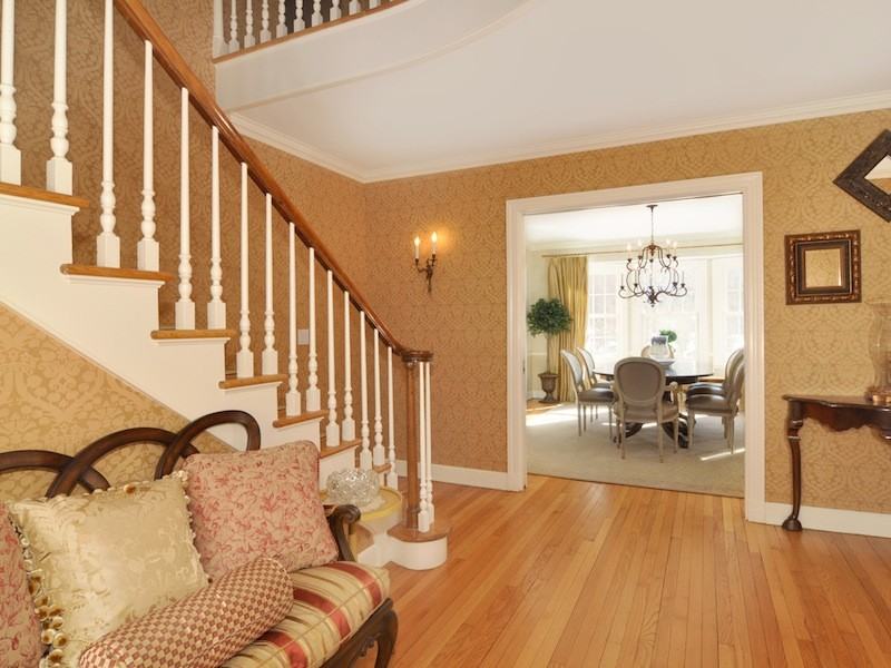 1401 Park Ln - Photo 2 of 32