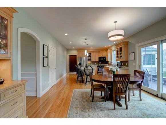 35 Catesby Ln - Photo 3 of 28