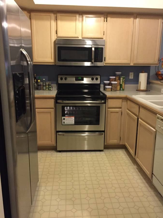 5714 South Grove Drive - Photo 2 of 14