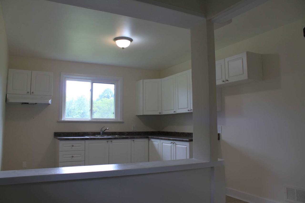 4435 Bank St - Photo 2 of 6