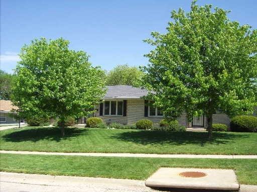 2306 Eastmoreland Ave - Photo 2 of 4