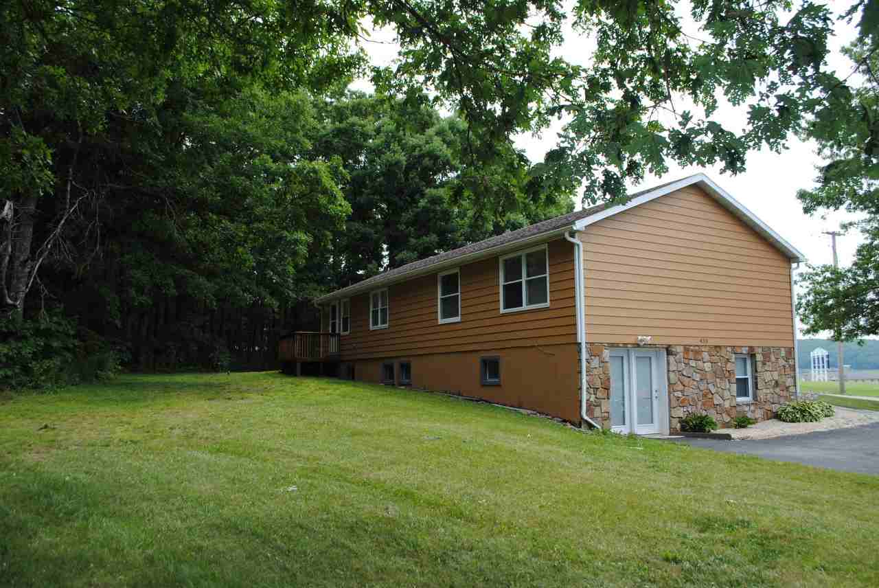 433 Bumble Bee Road - Photo 2 of 16