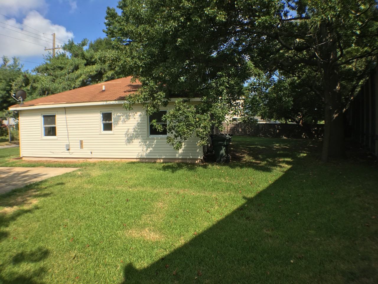 324 Naval Base Rd - Photo 2 of 8