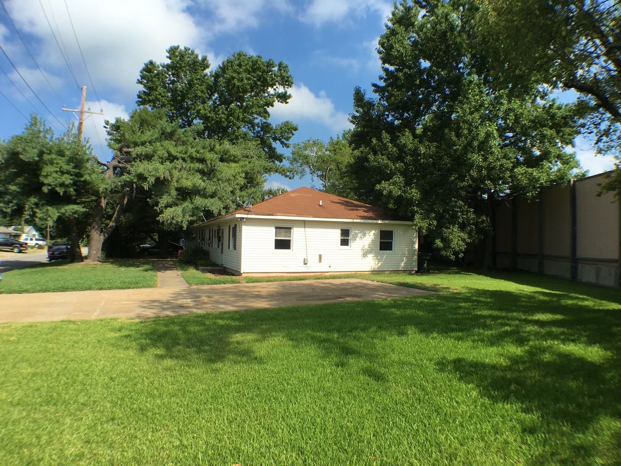 324 Naval Base Rd - Photo 3 of 8